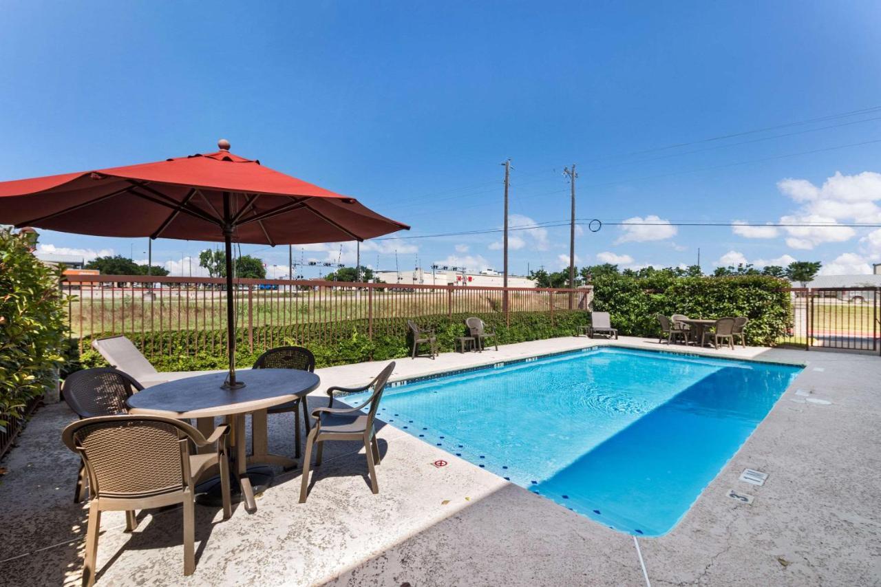 Quality Inn Cedar Park Exterior foto