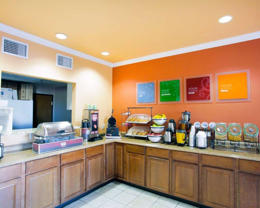 Quality Inn Cedar Park Restaurant foto